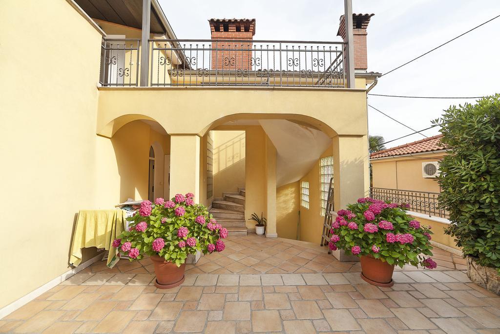 Apartments Hortensia Opatija Exterior foto